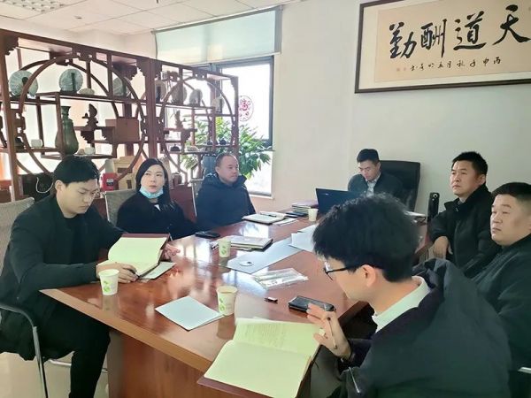 河南省潔凈技術協會黨支部組織生活會在河南綠友環境科技有限公司召開